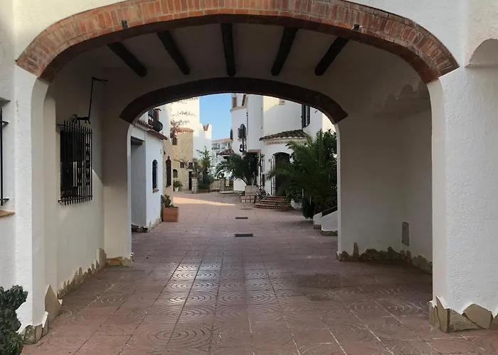 בית נופש Casa Cartago אמפוריבראבה