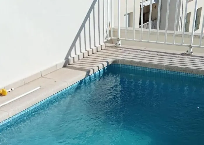 Casa Cartago אמפוריבראבה